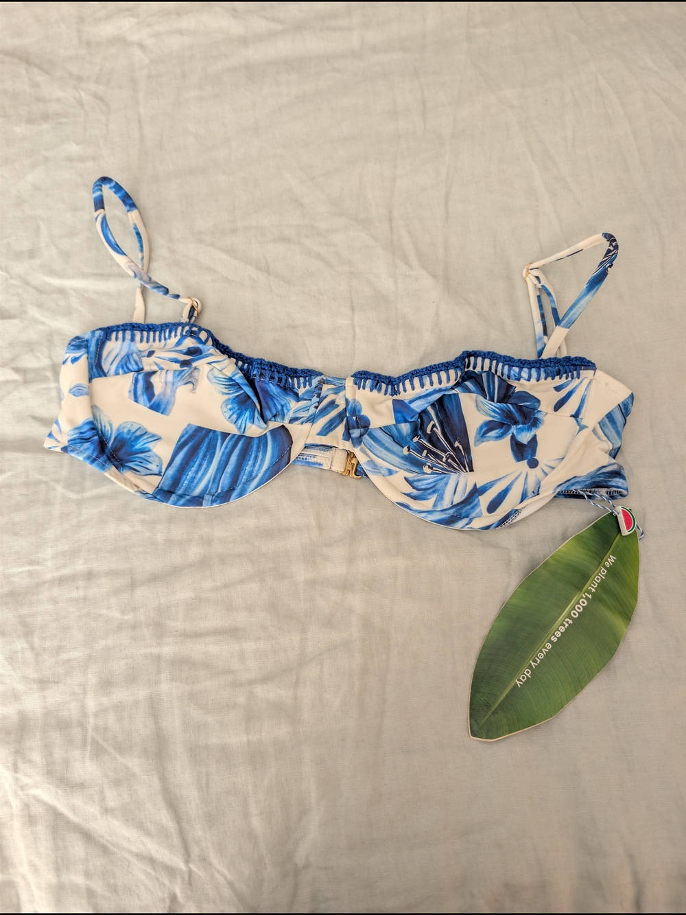 FARM RIO Garden Tiles Underwire Bikini Top Blue Off-White NWT XL